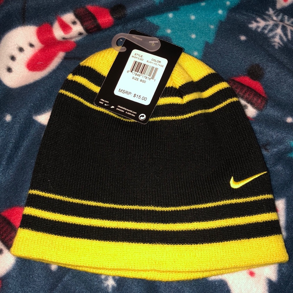 Boys Nike beanie